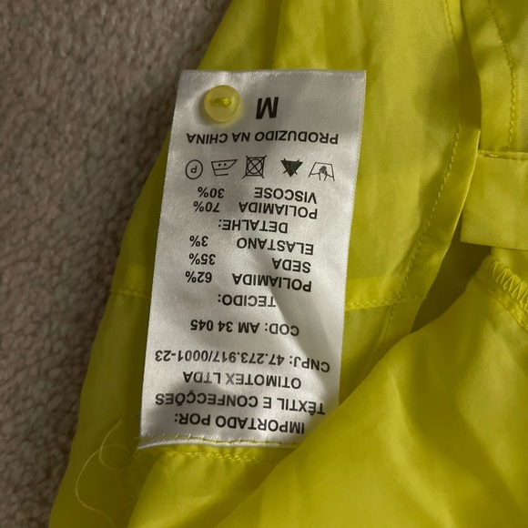 Yellow lace detail blouse - Picture 2 of 2